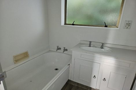 Photo of property in 2/58 Great South Road, Papakura, 2110