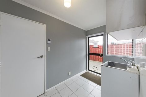 Photo of property in 20 Colonial Place, Kelvin Grove, Palmerston North, 4414
