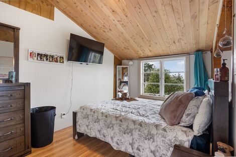 Photo of property in 2219 South Head Road, South Head, Helensville, 0874