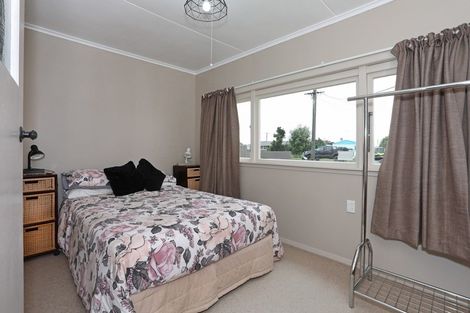 Photo of property in 18 Linklater Avenue, Foxton Beach, Foxton, 4815