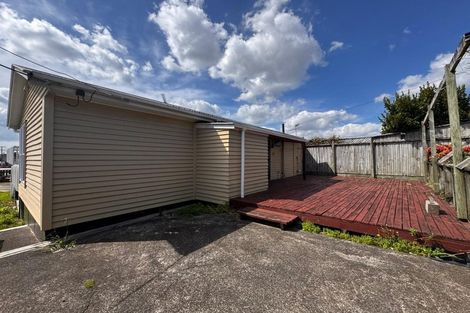 Photo of property in 1/26 Plunket Avenue, Papatoetoe, Auckland, 2104