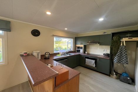 Photo of property in 92 Rahui Road, Otaki, 5512