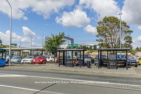 Photo of property in 35 Torino Street, Point England, Auckland, 1072