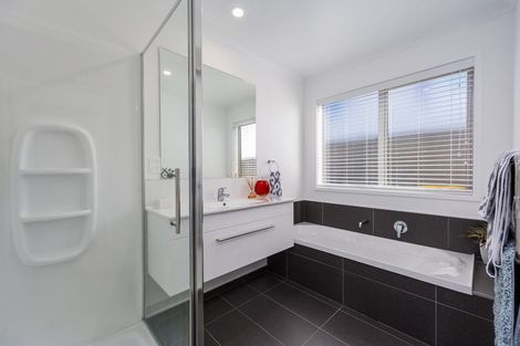 Photo of property in 67 Manuel Road, Silverdale, 0932