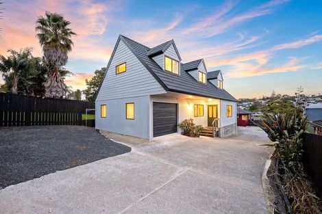 Photo of property in 54 Zefiro Drive, Massey, Auckland, 0614