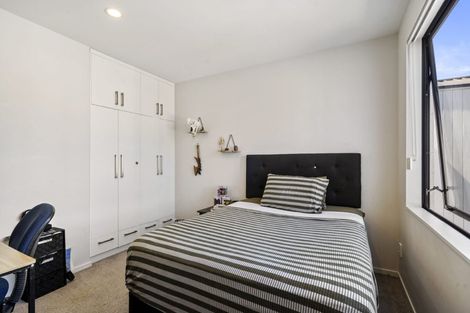 Photo of property in 42 Waihou Crescent, Albany Heights, Auckland, 0632