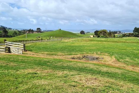 Photo of property in 10a Higham Road, South Head, 0874