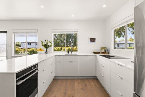 Photo of property in 23 Saint Hill Lane, Havelock North, 4130