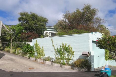 Photo of property in 10 Streatlam Crescent, Strathmore Park, Wellington, 6022