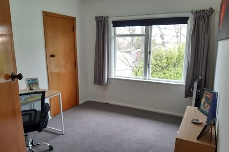 Photo of property in 37 Kowhai Terrace, Saint Martins, Christchurch, 8022