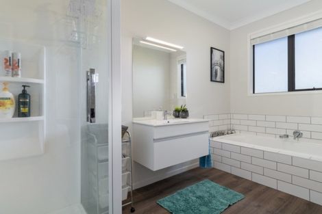 Photo of property in 95 Lynley Park Drive, Omokoroa, 3114