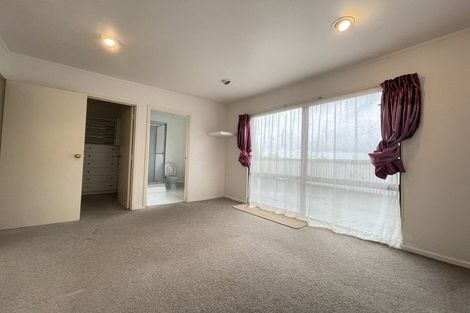 Photo of property in 15a Cambric Place, Botany Downs, Auckland, 2010