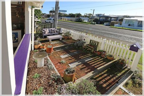 Photo of property in 116 Seabury Avenue, Foxton Beach, Foxton, 4815