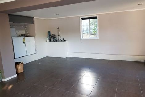 Photo of property in 114 Archers Road, Glenfield, Auckland, 0629