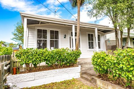 Photo of property in 35 Halswell Street, Whanganui, 4500