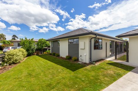 Photo of property in 8 Carteret Place, Aranui, Christchurch, 8061