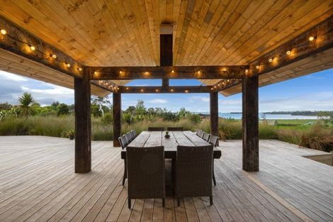 Photo of property in 255 Clifton Road, Whitford, Howick, 2571