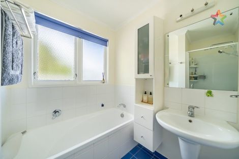 Photo of property in 52 Waipounamu Drive, Kelson, Lower Hutt, 5010