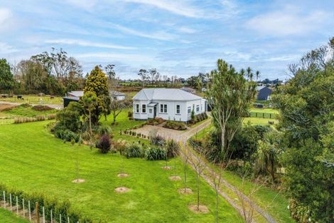 Photo of property in 56 Flint Road W, Stratford, 4332