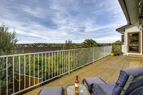 Photo of property in 55 Churchill Drive, Taradale, Napier, 4112
