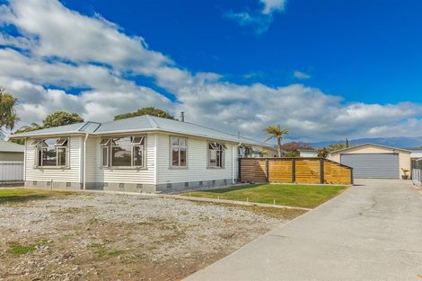 Photo of property in 32 Brougham Street, Westport, 7825