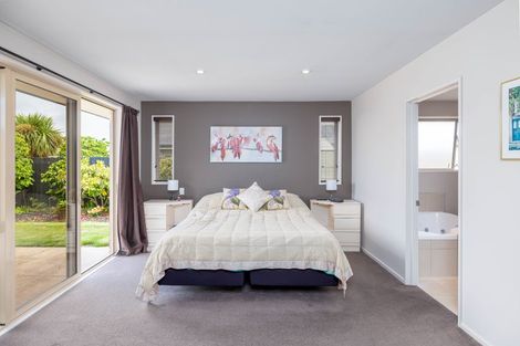 Photo of property in 14 Tawa Place, Parklands, Christchurch, 8083