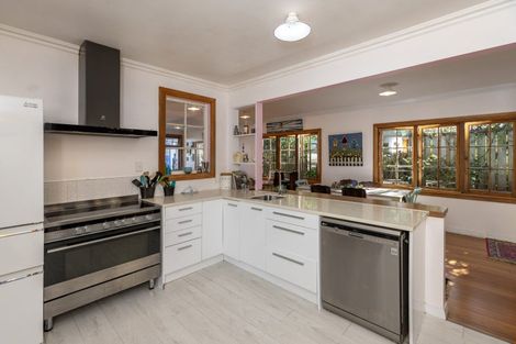 Photo of property in 5 Golf Road, Paraparaumu Beach, Paraparaumu, 5032