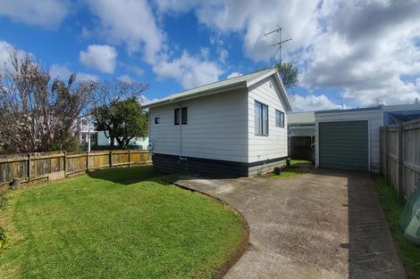 Photo of property in 1a Wing Crescent, Papakura, 2110