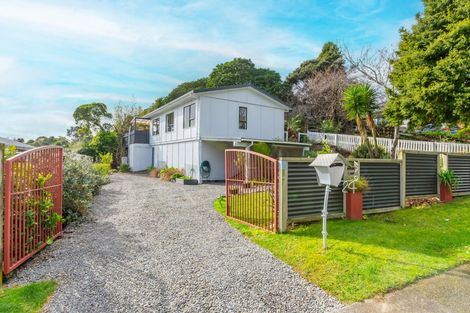 Photo of property in 24 Hookway Grove, Paraparaumu, 5032