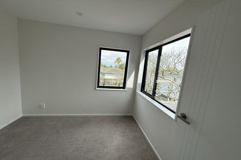 Photo of property in 13d John Walker Drive, Manurewa, Auckland, 2102