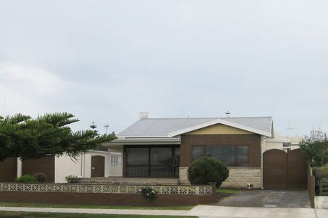 Photo of property in 6 Pukeko Place, Westshore, Napier, 4110