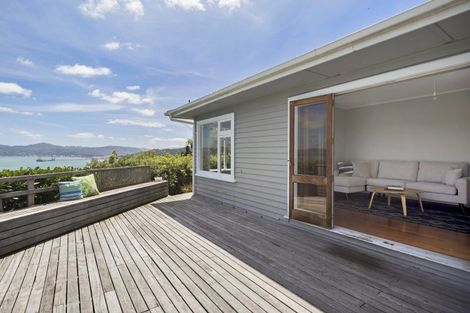 Photo of property in 39 Ferry Road, Days Bay, Lower Hutt, 5013
