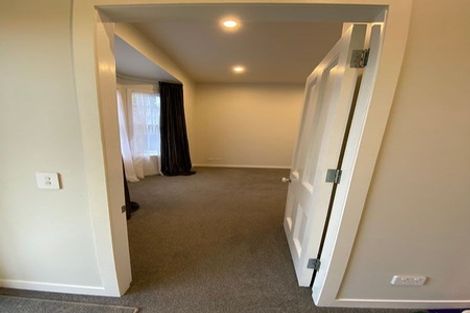 Photo of property in 77 Nottingham Street, Karori, Wellington, 6012