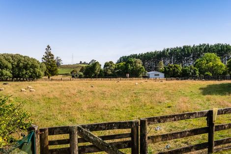 Photo of property in 842 Frankley Road, Hurworth, New Plymouth, 4371