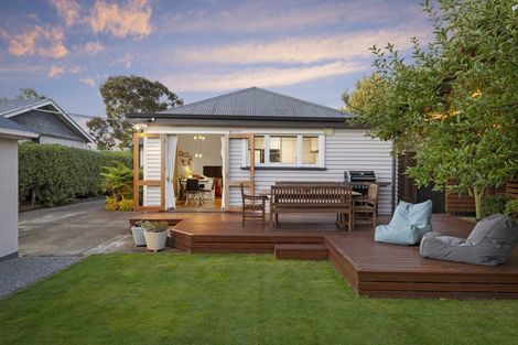 Photo of property in 80 Martin Avenue, Beckenham, Christchurch, 8023