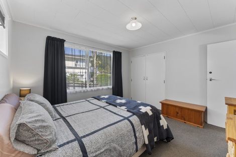 Photo of property in 31 Holland Street, Wainuiomata, Lower Hutt, 5014