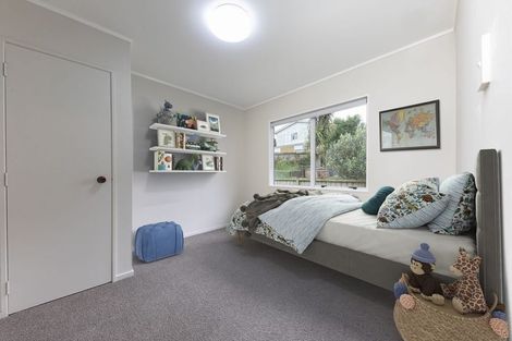 Photo of property in 4/18a Sarona Avenue, Glen Eden, Auckland, 0602