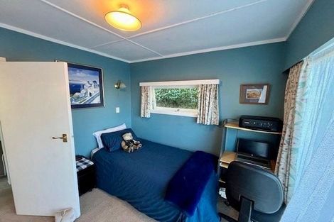 Photo of property in 18 Karachi Crescent, Khandallah, Wellington, 6035
