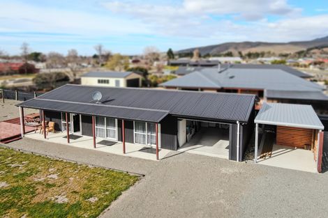 Photo of property in 76 Gordon Street, Kurow, 9435