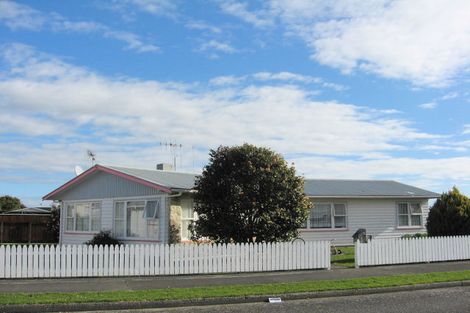 Photo of property in 2 Weld Street, Levin, 5510