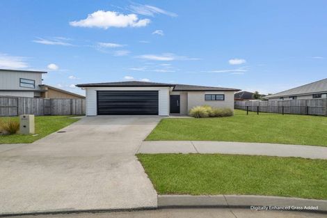 Photo of property in 13 Olney Court, One Tree Point, 0118