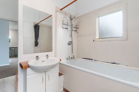 Photo of property in 42 Wyndham Street, Carterton, 5713