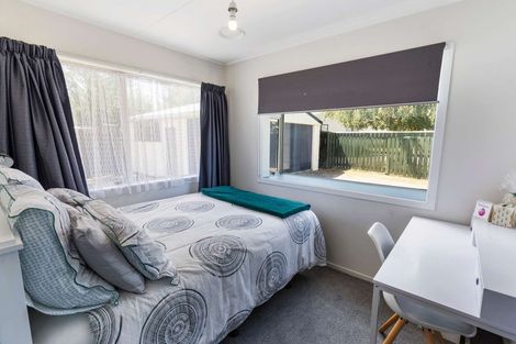 Photo of property in 16 Baillie Crescent, Carterton, 5713