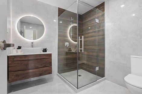 Photo of property in 85b Lake Panorama Drive, Henderson Valley, Auckland, 0614