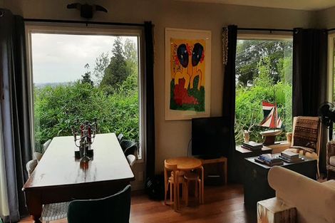 Photo of property in 37 West Lynn Road, Titirangi, Auckland, 0604