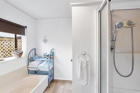 Photo of property in 143 Florence Avenue, Orewa, 0931