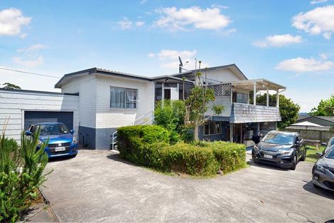Photo of property in 3 Hillary Heights Avenue, Glendene, Auckland, 0602