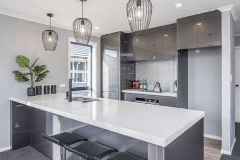 Photo of property in 10 Paioke Street, Waikanae, 5036