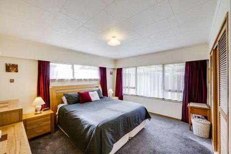 Photo of property in 1422 Woodstock Avenue, Mayfair, Hastings, 4122