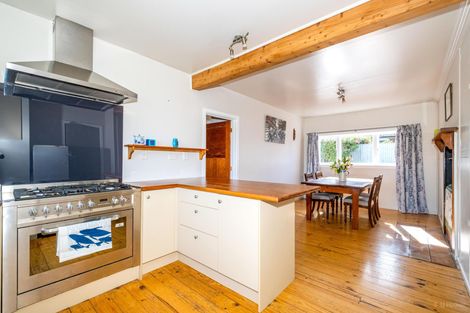 Photo of property in 10 Main North Road, Geraldine, 7930